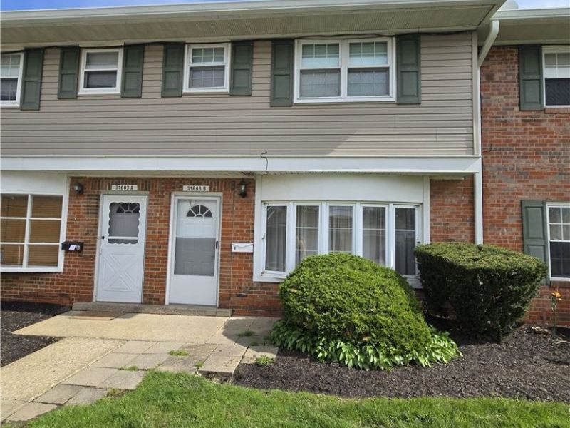 31603 N Marginal Road, Unit B, Willowick, OH 44095 Photo 1