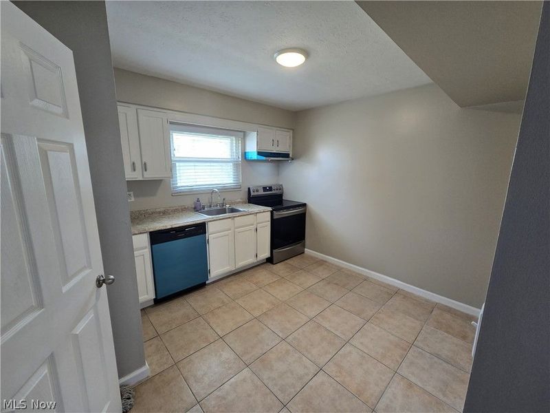 31603 N Marginal Road, Unit B, Willowick, OH 44095 Photo 13