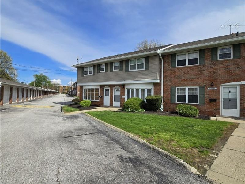 31603 N Marginal Road, Unit B, Willowick, OH 44095 Photo 2