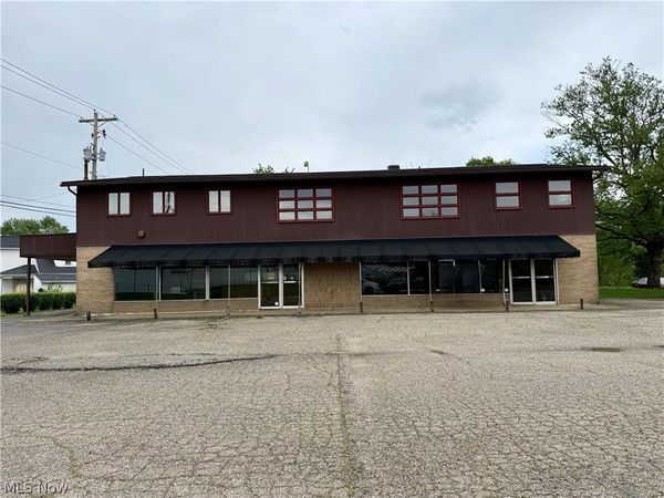 805 Denman Avenue , Coshocton, OH 43812