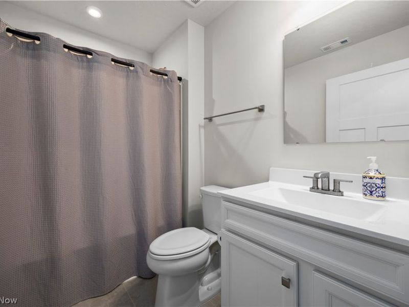 639 Apple Ridge Drive , Elyria, OH 44035 Photo 18