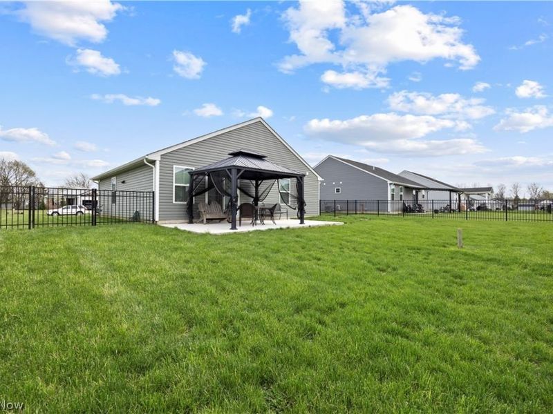 639 Apple Ridge Drive , Elyria, OH 44035 Photo 3