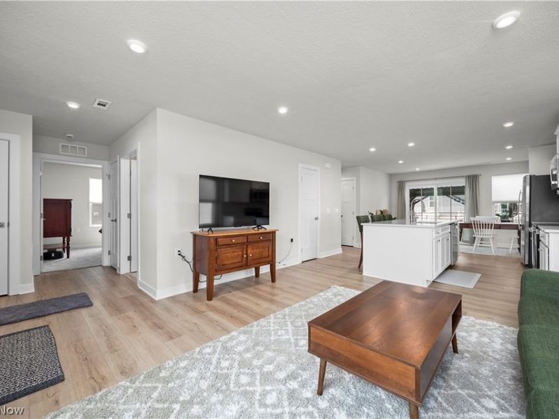 639 Apple Ridge Drive , Elyria, OH 44035 Photo 7