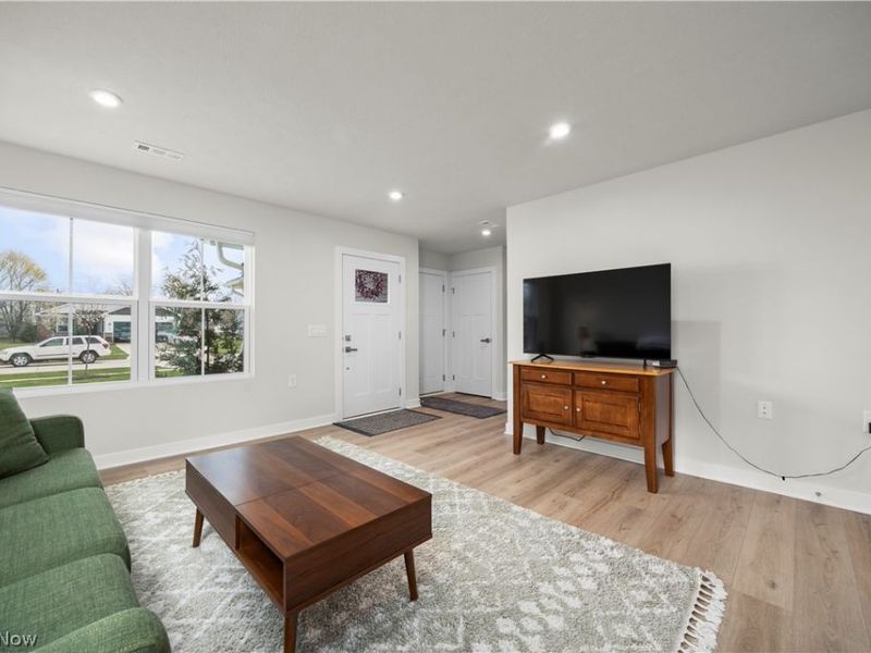 639 Apple Ridge Drive , Elyria, OH 44035 Photo 9