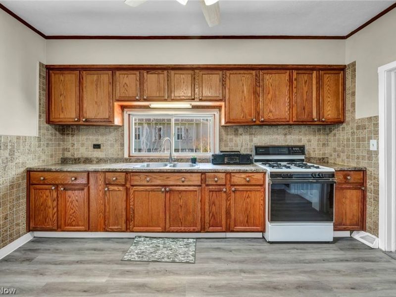 3488 W 52nd Street, Cleveland, OH 44102 Photo 6