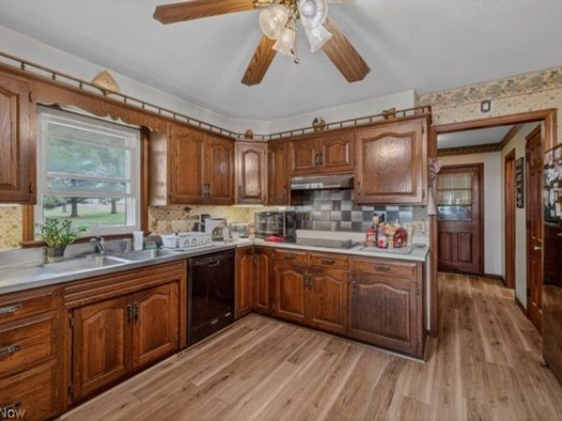 8675 W Smith Road, Medina, OH 44256 Photo 9