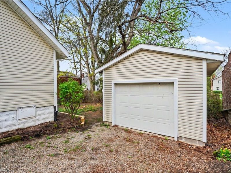 2782 Oakwood Drive, Cuyahoga Falls, OH 44221 Photo 29