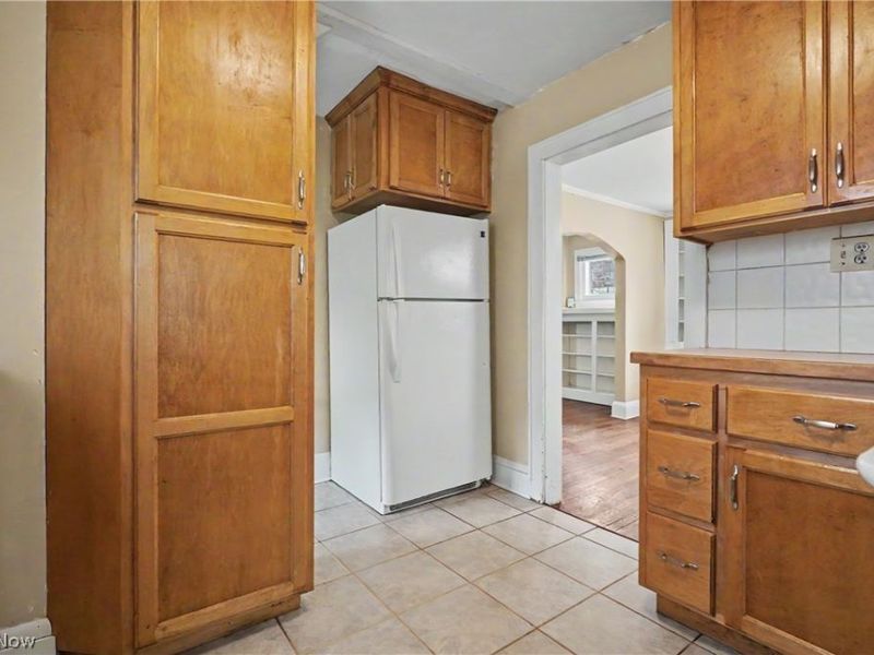 2782 Oakwood Drive, Cuyahoga Falls, OH 44221 Photo 8