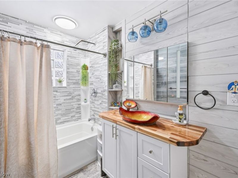 1032 Hartwood Road NW, Magnolia, OH 44643 Photo 12