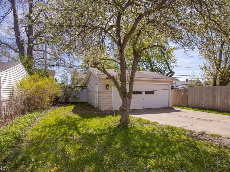 20770 Morris Avenue, Euclid, OH 44123 Photo 4