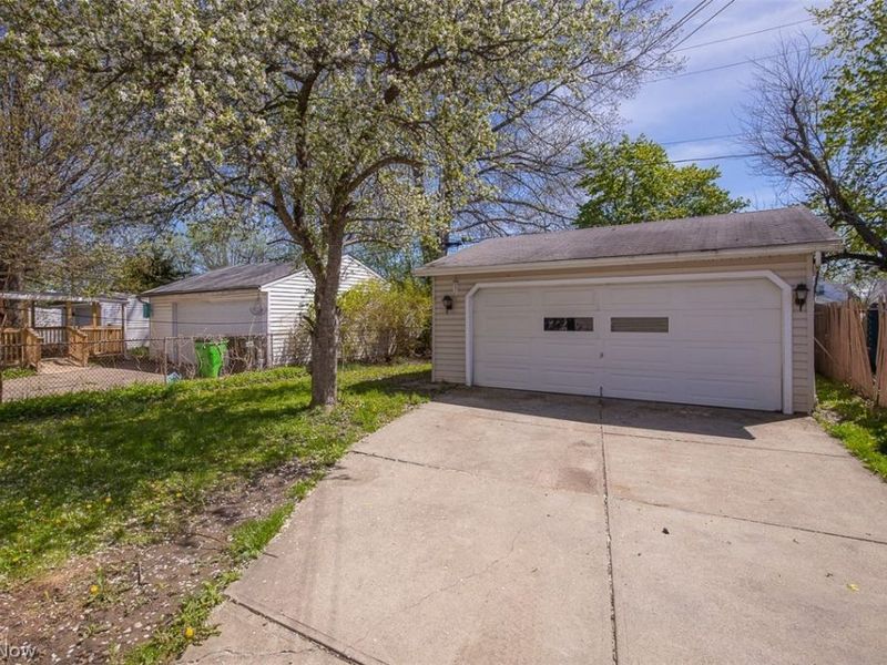 20770 Morris Avenue, Euclid, OH 44123 Photo 5