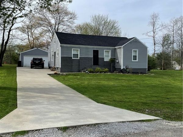4554 Smith Stewart Road , Vienna, OH 44473