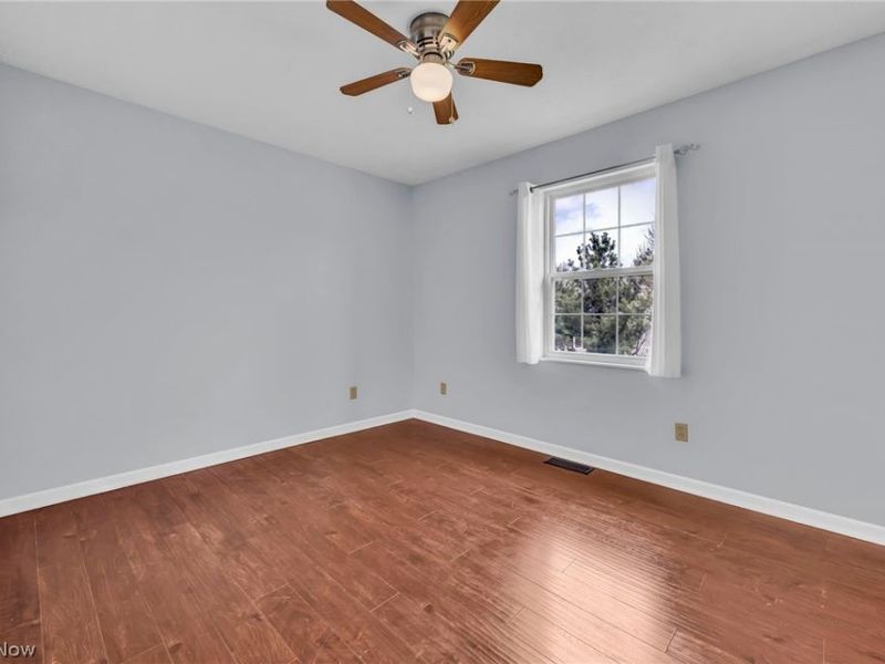 9561 Cyprus Lane, Olmsted Falls, OH 44138 Photo 16