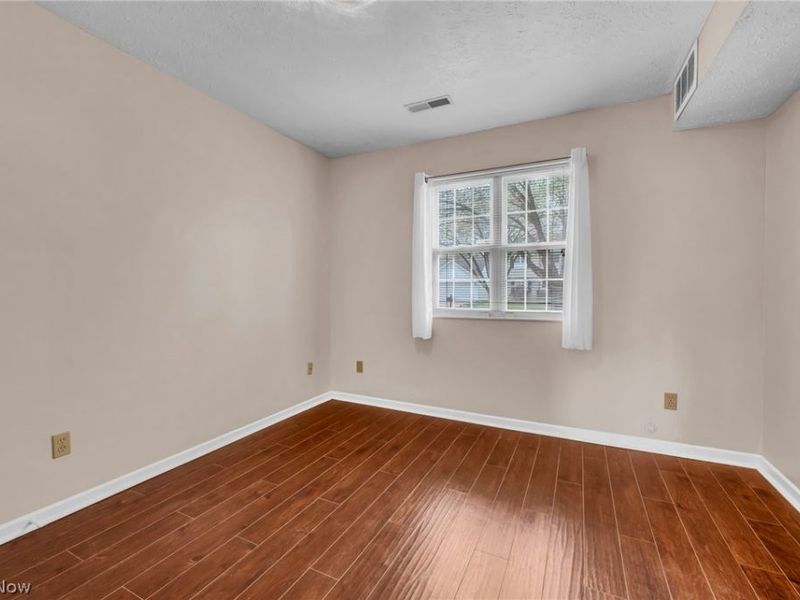 9561 Cyprus Lane, Olmsted Falls, OH 44138 Photo 20