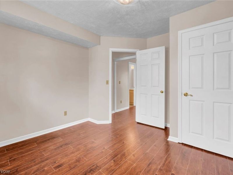 9561 Cyprus Lane, Olmsted Falls, OH 44138 Photo 21