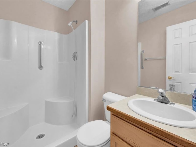 9561 Cyprus Lane, Olmsted Falls, OH 44138 Photo 24