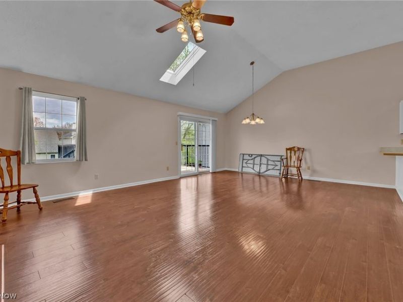 9561 Cyprus Lane, Olmsted Falls, OH 44138 Photo 4