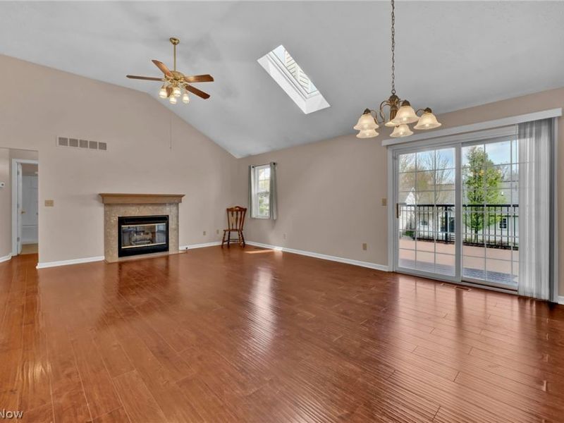 9561 Cyprus Lane, Olmsted Falls, OH 44138 Photo 7