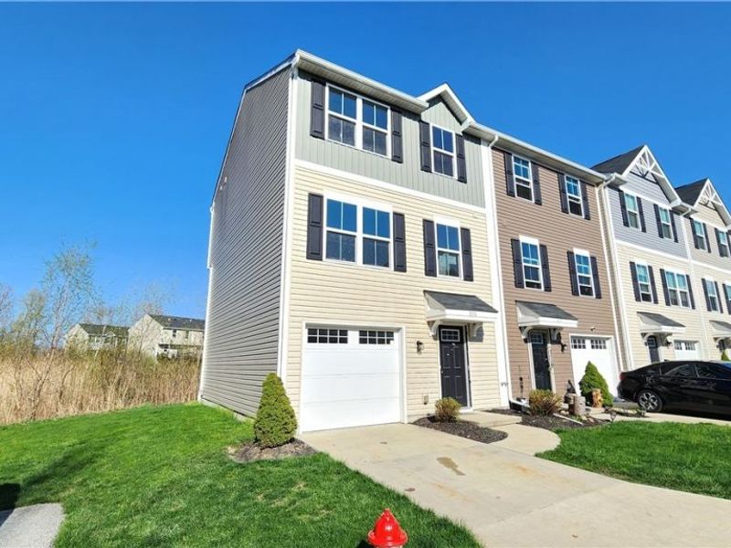 836 Sugarberry Court, Painesville Township, OH 44077 Photo 2