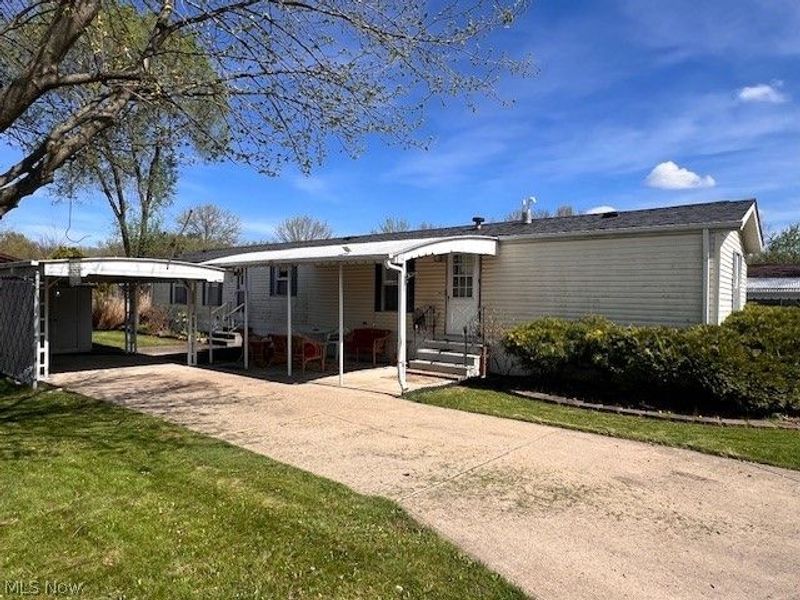 54 Flagler, Olmsted Township, OH 44138 Photo 2