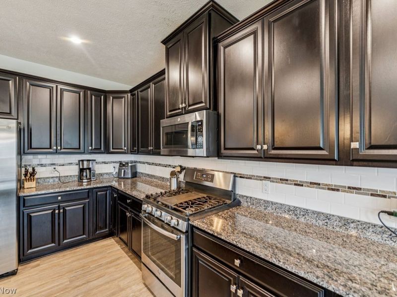 36533 Annie Lane, North Ridgeville, OH 44039 Photo 9