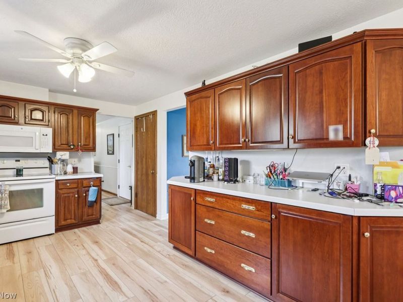 8481 Whitmer Avenue NE, Canton, OH 44721 Photo 10