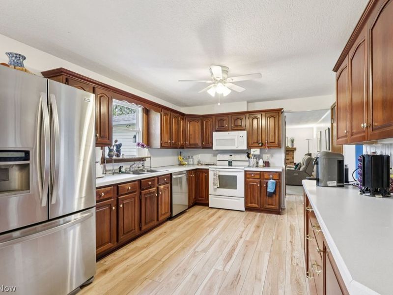 8481 Whitmer Avenue NE, Canton, OH 44721 Photo 9