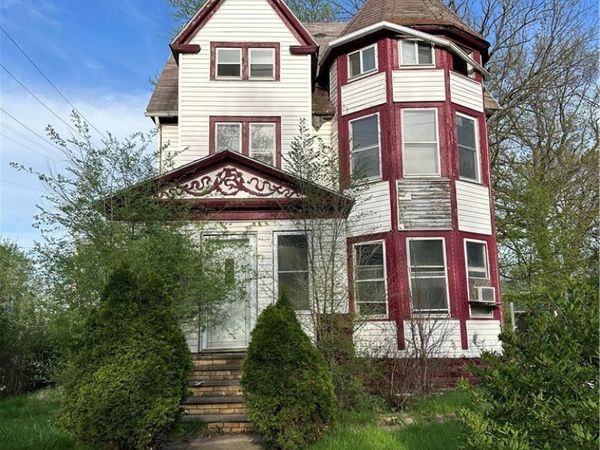 1821 E 93rd Street , Cleveland, OH 44106