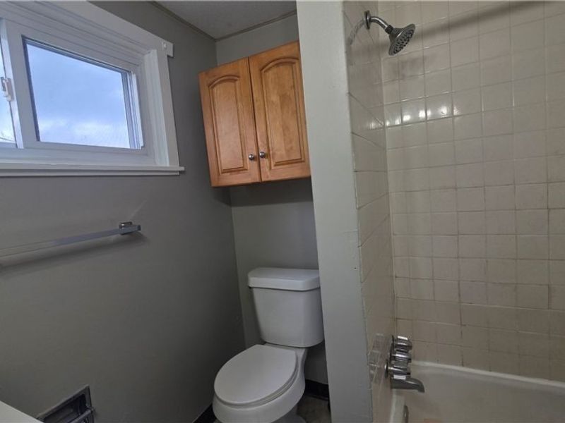 1103 High Street NE, Warren, OH 44483 Photo 16