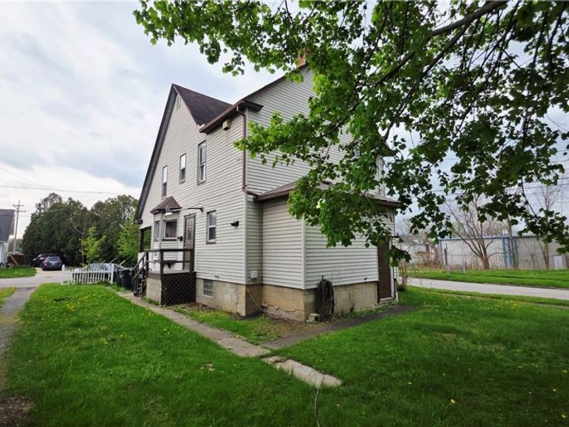 1103 High Street NE, Warren, OH 44483 Photo 4