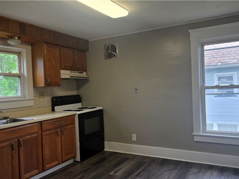 1103 High Street NE, Warren, OH 44483 Photo 6