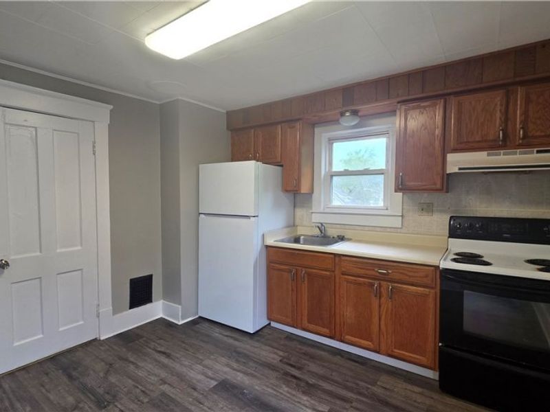 1103 High Street NE, Warren, OH 44483 Photo 7