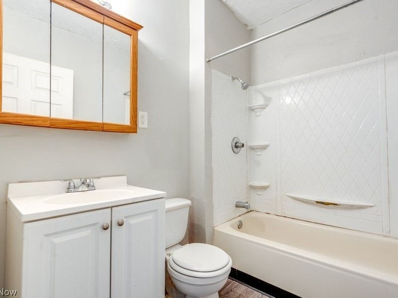 9609 Pierpont Avenue, Cleveland, OH 44108 Photo 13