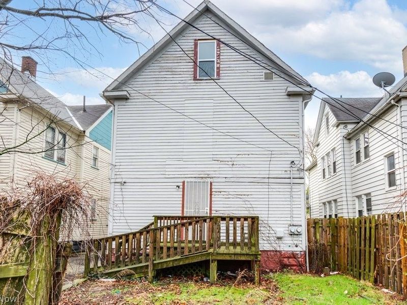9609 Pierpont Avenue, Cleveland, OH 44108 Photo 2