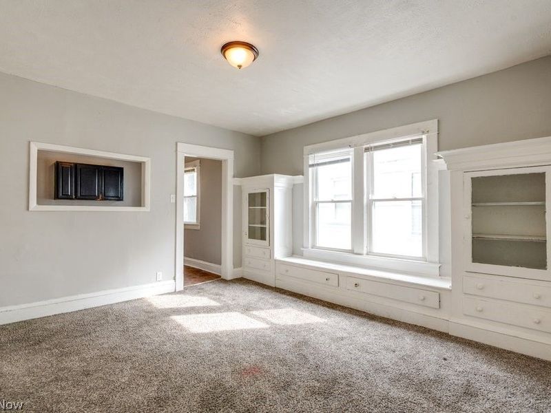 9609 Pierpont Avenue, Cleveland, OH 44108 Photo 8