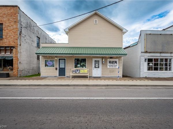 2815 Grand Central Avenue , Vienna, WV 26105
