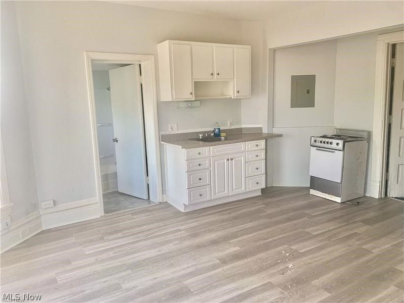 3634 Bosworth Road, Cleveland, OH 44111 Photo 4