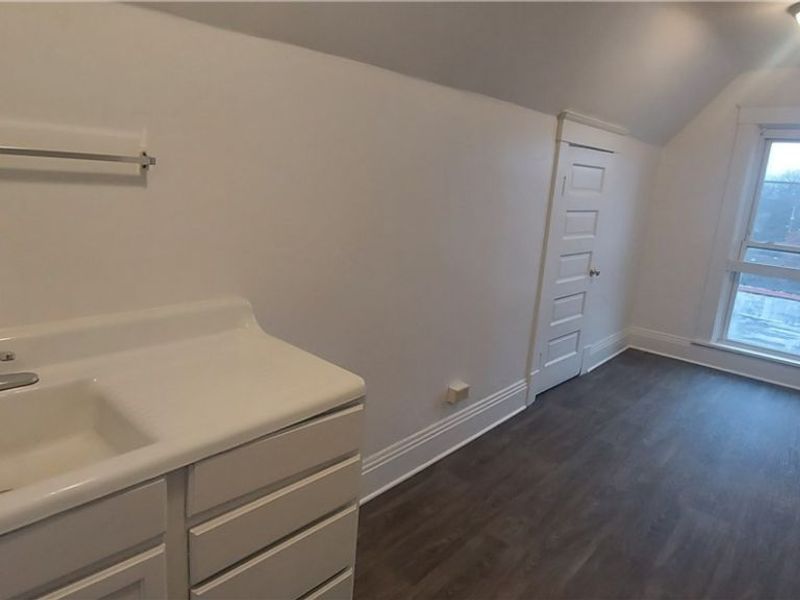 3634 Bosworth Road, Cleveland, OH 44111 Photo 6