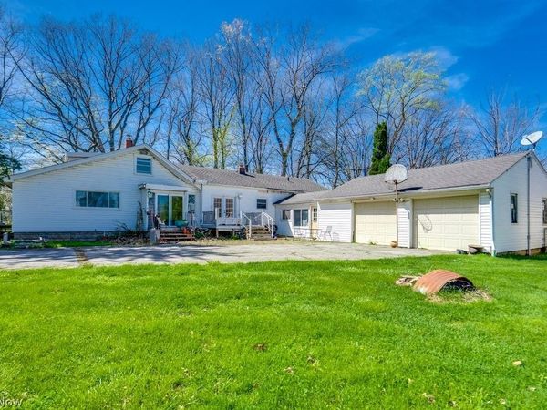 4559 Van Epps Road , Brooklyn Heights, OH 44131