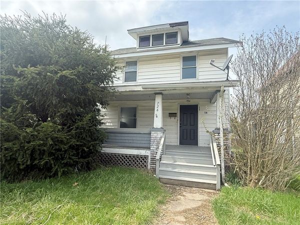 726 Baldwin Ave , Sharon, PA 16146