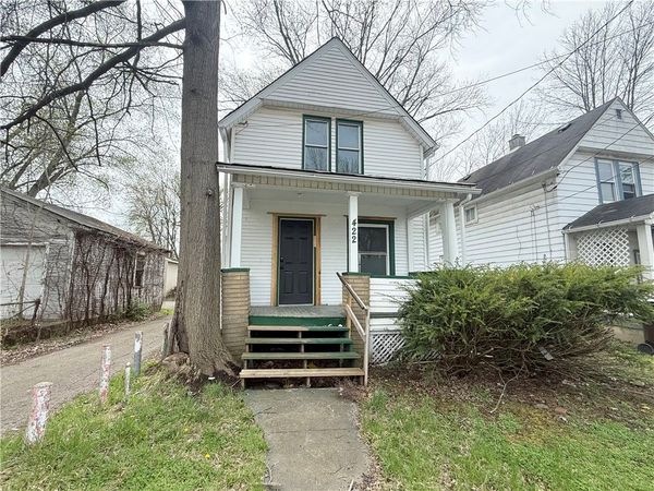 422 Prospect St , Sharon, PA 16146