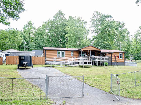 124 Cherokee Drive, Jackson, GA 30233