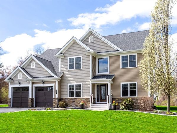 115 Oak Ave, Lunenburg, MA 01462