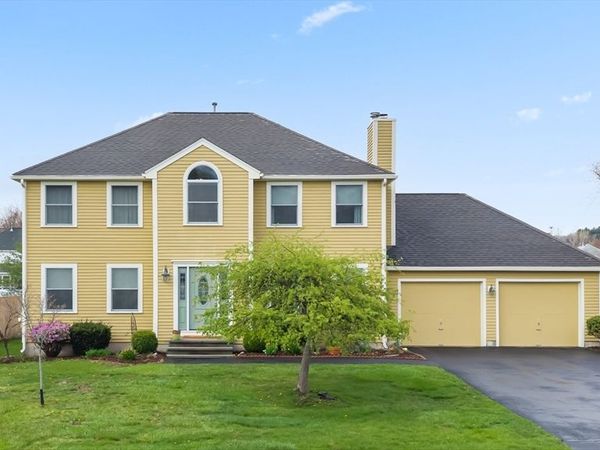 6 Crane Cir, Shrewsbury, MA 01545