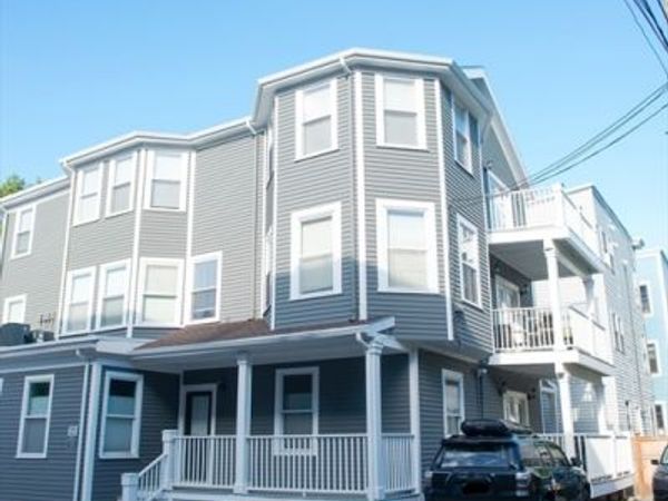 222 Pearl St, Unit 2, Somerville, MA 02145