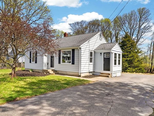 27 Taylor St, North Attleboro, MA 02760