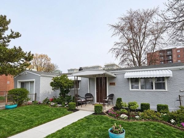 2 Porter Ave, Revere, MA 02151