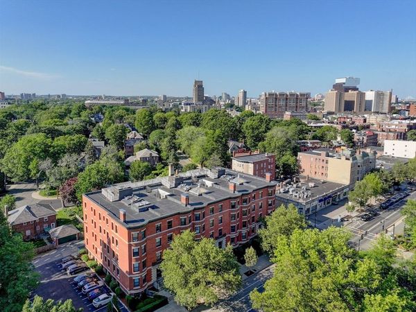 1064 Beacon St, Unit 12A, Brookline, MA 02446