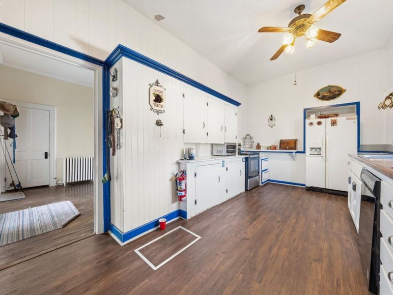 1860 S Shore Drive, Middle Bass Island, OH 43446 Photo 11