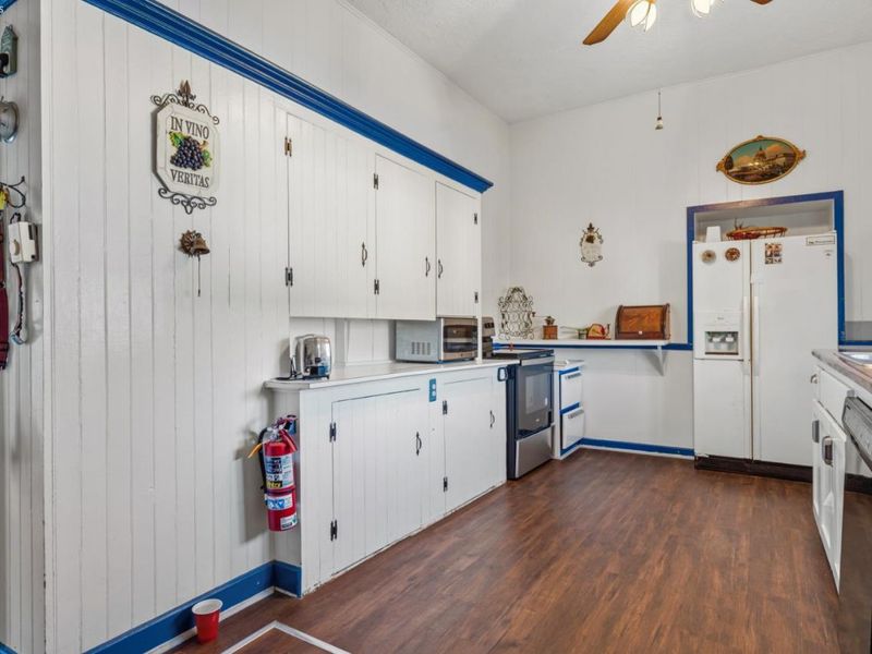 1860 S Shore Drive, Middle Bass Island, OH 43446 Photo 12